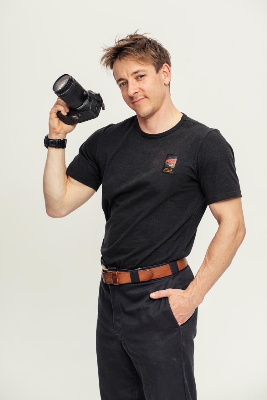 Kuba Chęćka — fotograf biznesowy i eventowy, Łódź